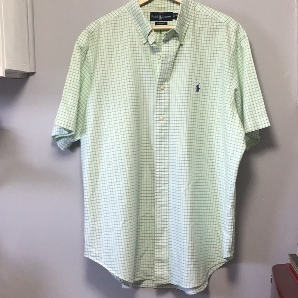 Ralph Lauren short sleeves button down shirt size XL in new condition no tags.